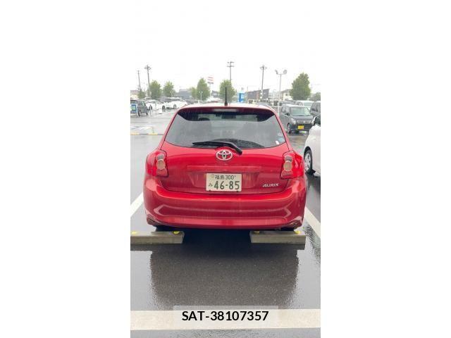 Toyota AURIS 2008-01 8353948-5