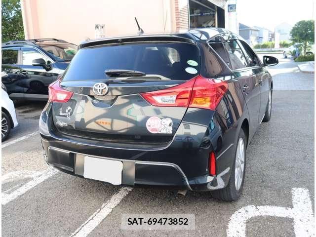 Toyota AURIS 2014-01 8364874-2