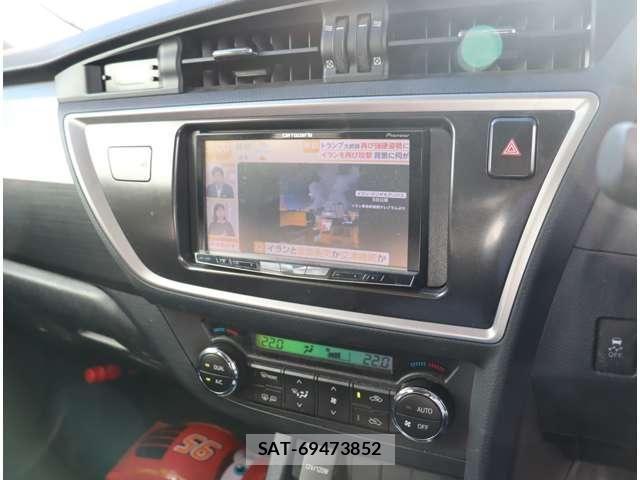 Toyota AURIS 2014-01 8364874-3