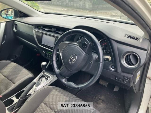 Toyota AURIS 2014-03 8364873-10