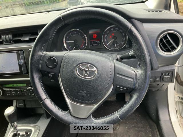 Toyota AURIS 2014-03 8364873-13