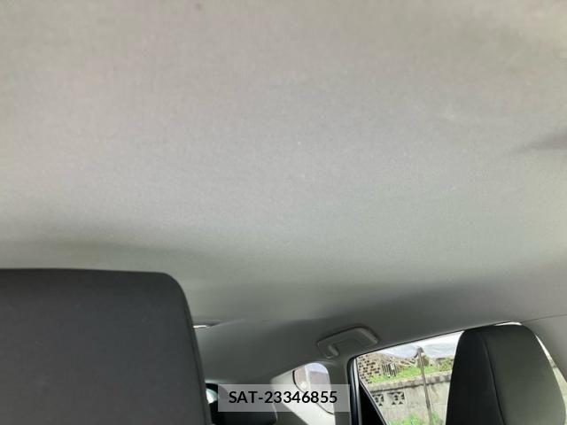 Toyota AURIS 2014-03 8364873-14