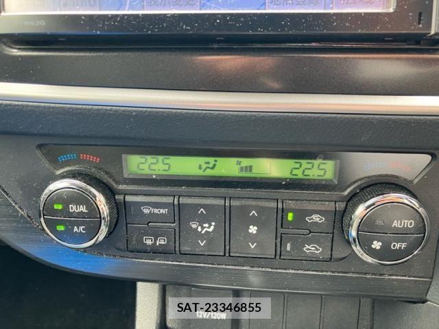 Toyota AURIS 2014-03 8364873-16