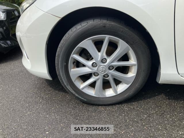 Toyota AURIS 2014-03 8364873-4