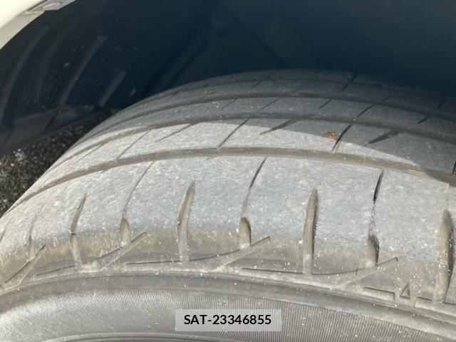 Toyota AURIS 2014-03 8364873-5