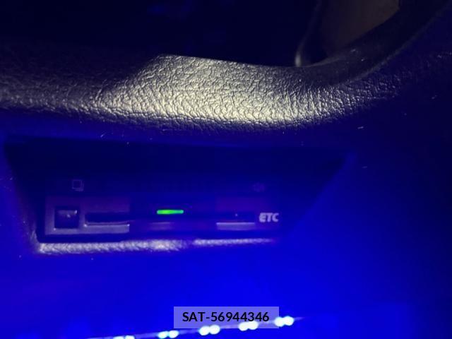 Toyota AURIS 2015-10 8411319-23