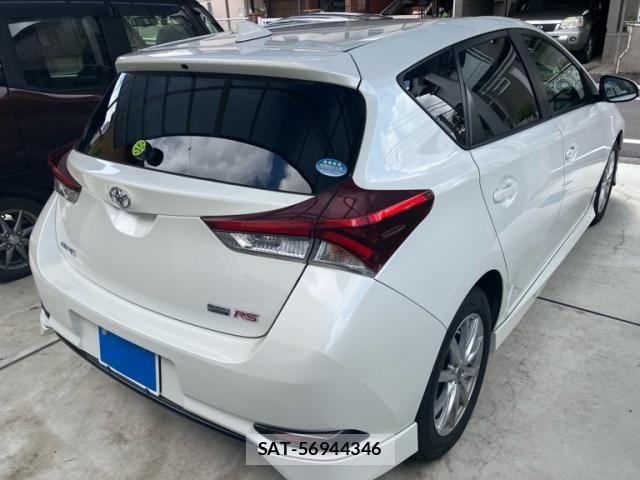 Toyota AURIS 2015-10 8411319-3