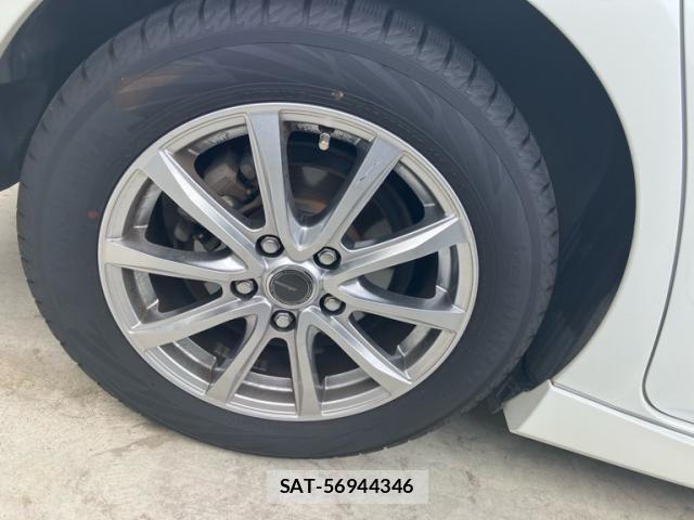Toyota AURIS 2015-10 8411319-5