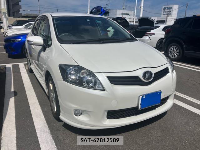 Toyota AURIS 2010-01 8411320-0