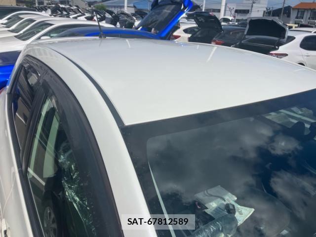 Toyota AURIS 2010-01 8411320-3