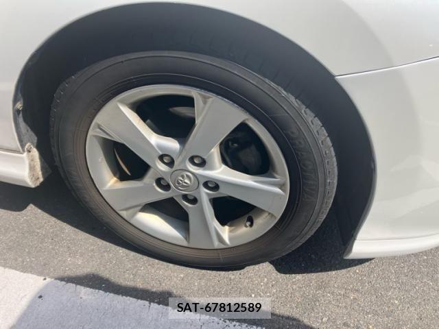 Toyota AURIS 2010-01 8411320-5