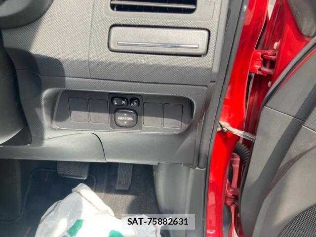 Toyota AURIS 2010-02 8411318-10
