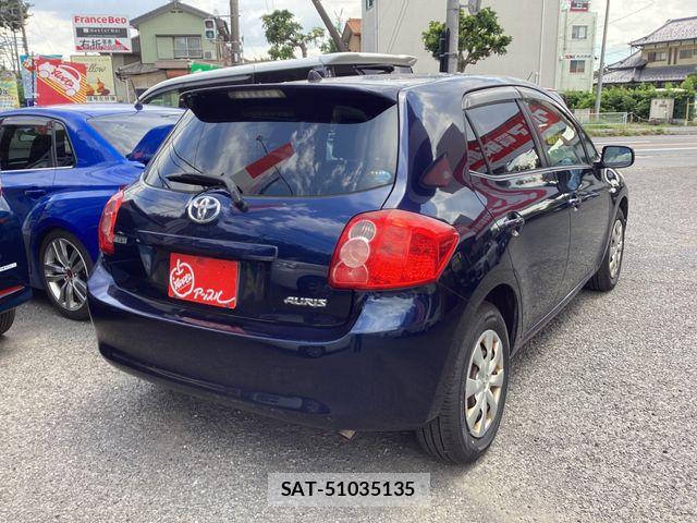 Toyota AURIS 2008-09 8457076-2