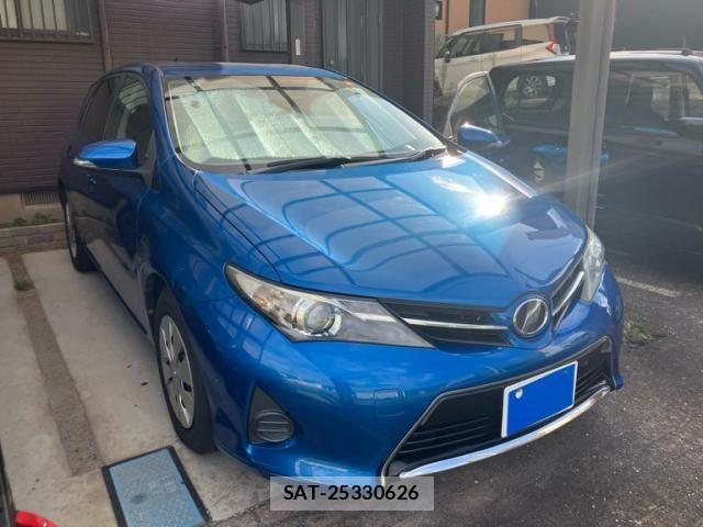 Toyota AURIS 2012-09 8457075-0