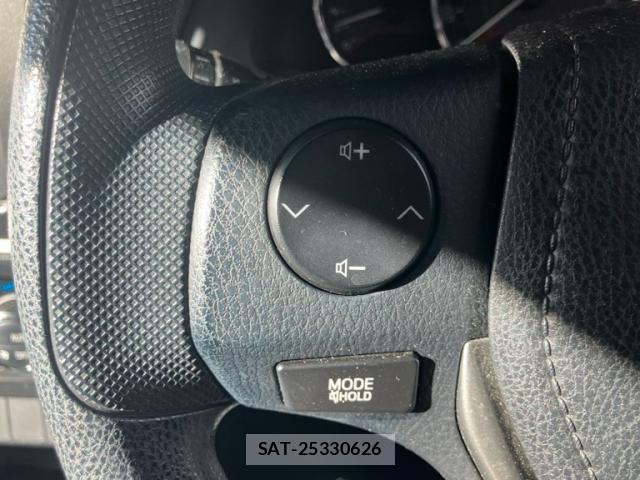 Toyota AURIS 2012-09 8457075-11