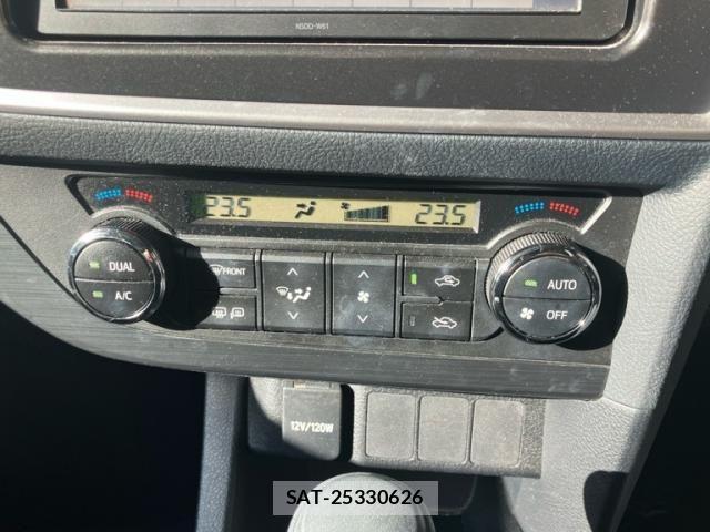 Toyota AURIS 2012-09 8457075-15