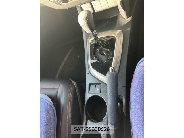 Toyota AURIS 2012-09 8457075-16