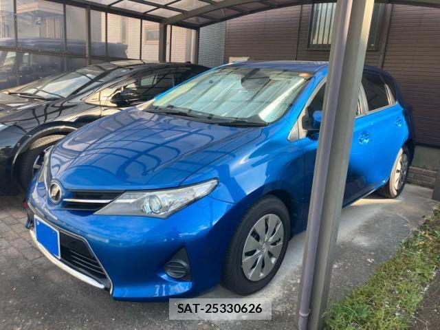 Toyota AURIS 2012-09 8457075-1