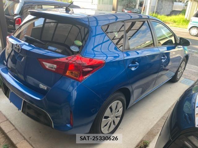 Toyota AURIS 2012-09 8457075-2