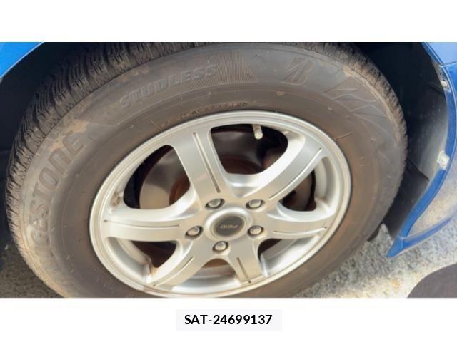 Toyota AURIS 2012-01 8485062-13