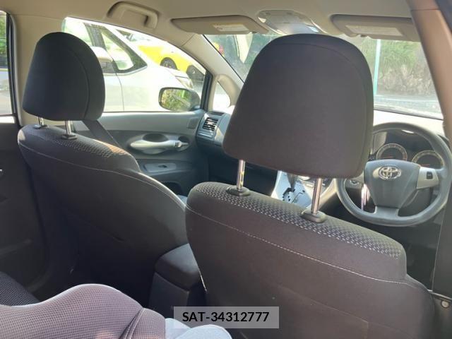 Toyota AURIS 2011-09 8561228-9