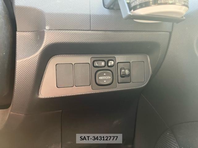 Toyota AURIS 2011-09 8561228-18