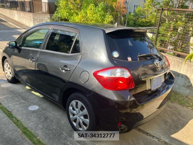 Toyota AURIS 2011-09 8561228-1