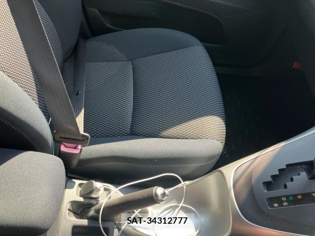 Toyota AURIS 2011-09 8561228-24