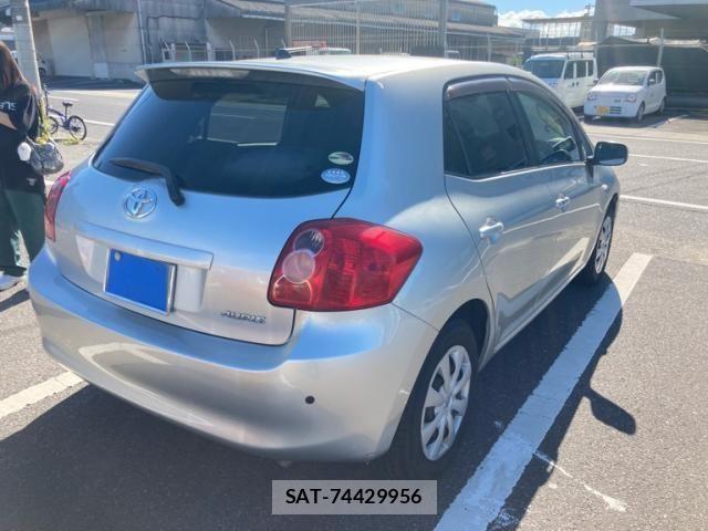 Toyota AURIS 2007-10 8561229-3