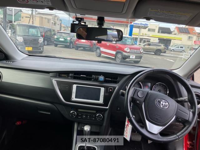 Toyota AURIS 2014-01 8625907-15