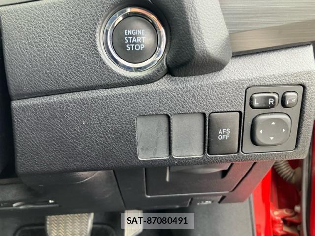 Toyota AURIS 2014-01 8625907-17