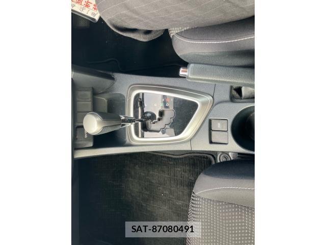 Toyota AURIS 2014-01 8625907-18