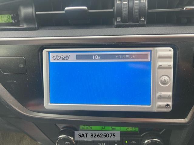 Toyota AURIS 2013-08 8625906-18