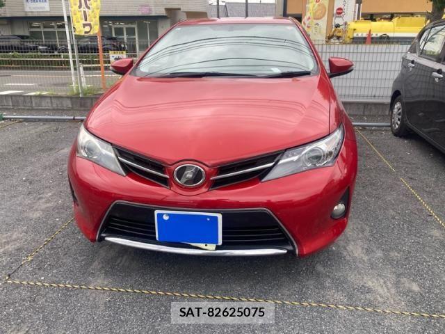 Toyota AURIS 2013-08 8625906-2
