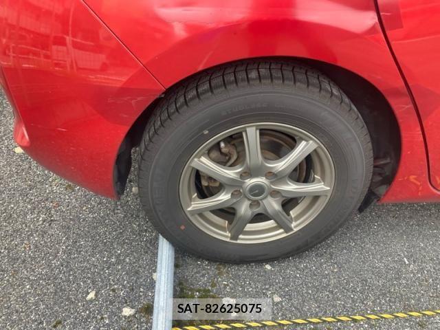 Toyota AURIS 2013-08 8625906-4