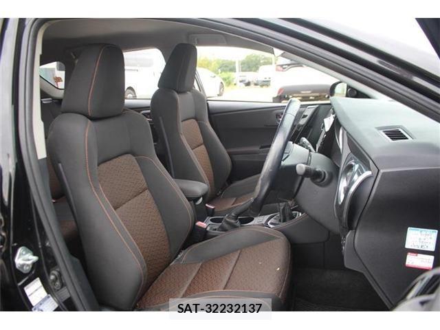 Toyota AURIS 2016-06 8625904-13