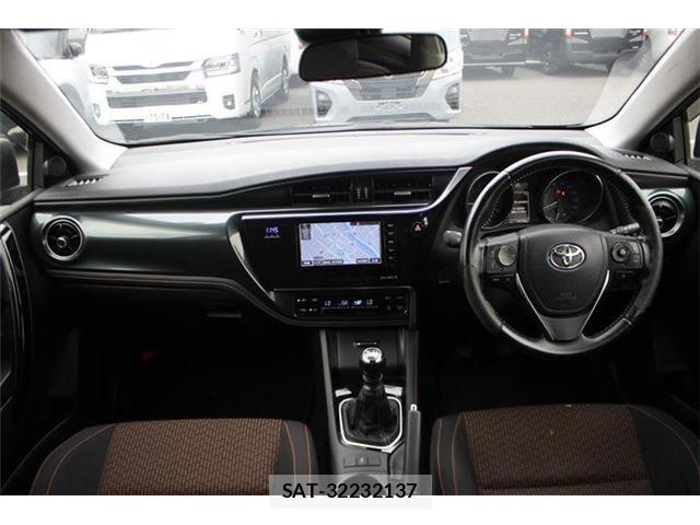 Toyota AURIS 2016-06 8625904-16