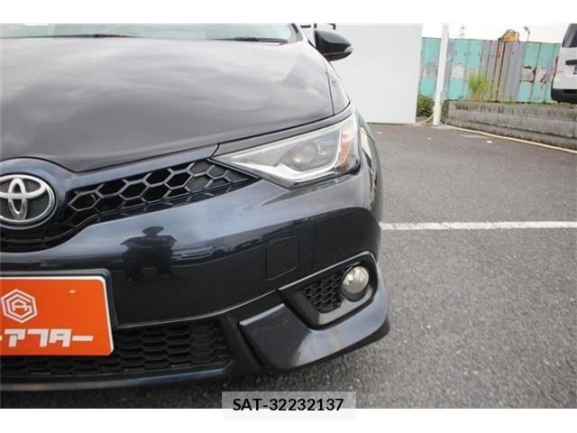 Toyota AURIS 2016-06 8625904-29