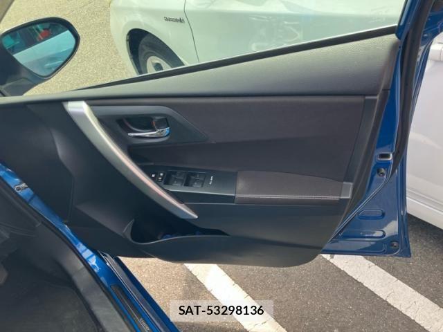 Toyota AURIS 2013-01 8658118-12