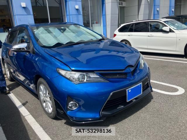 Toyota AURIS 2013-01 8658118-1