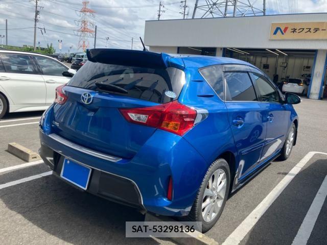 Toyota AURIS 2013-01 8658118-2