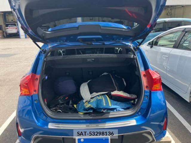 Toyota AURIS 2013-01 8658118-7
