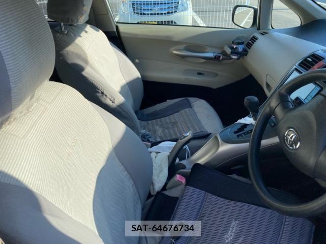 Toyota AURIS 2010-09 8658123-12