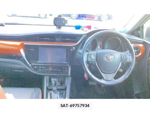 Toyota AURIS 2015-11 8665835-12