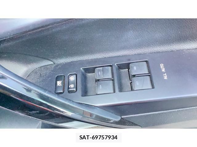 Toyota AURIS 2015-11 8665835-19