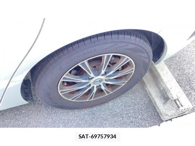 Toyota AURIS 2015-11 8665835-3