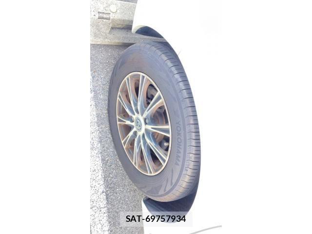 Toyota AURIS 2015-11 8665835-7