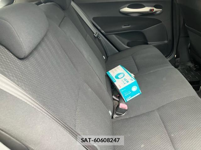 Toyota AURIS 2007-10 8658122-13
