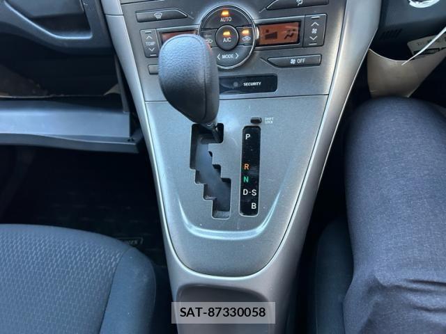 Toyota AURIS 2007-10 8665836-15