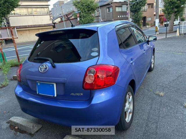 Toyota AURIS 2007-10 8665836-2